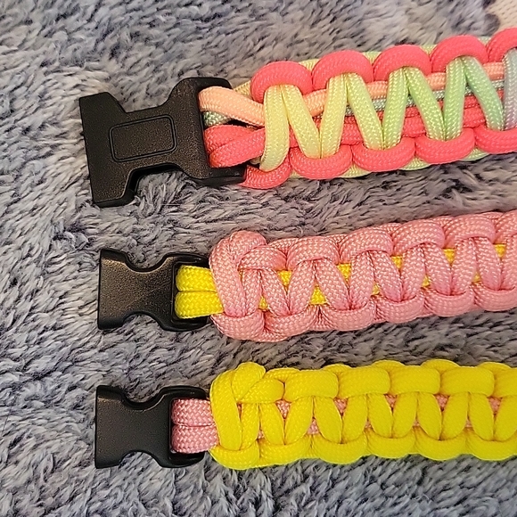 Woman's/child's Paracord Bracelet Lot (Set of 4) - Picture 2 of 12